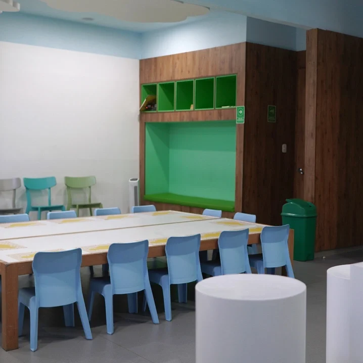 Paquete de Fiesta YupiJump 7 YupiJump-CO-Mobiliario-MAYO-2024-4